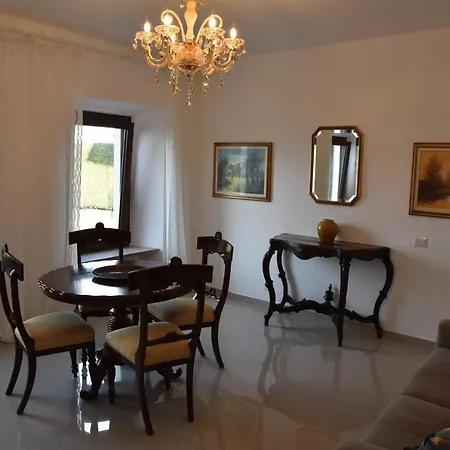 Lognomoelafatinastresa Tatil Evi *